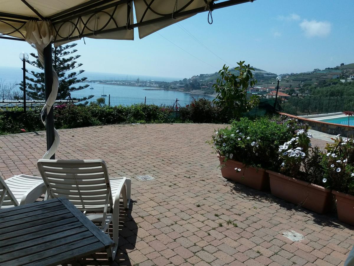 Villa Del Mare Ligure Terme & Spa Piscina A 37 Gradi Санто-Стефано-аль-Мар Экстерьер фото
