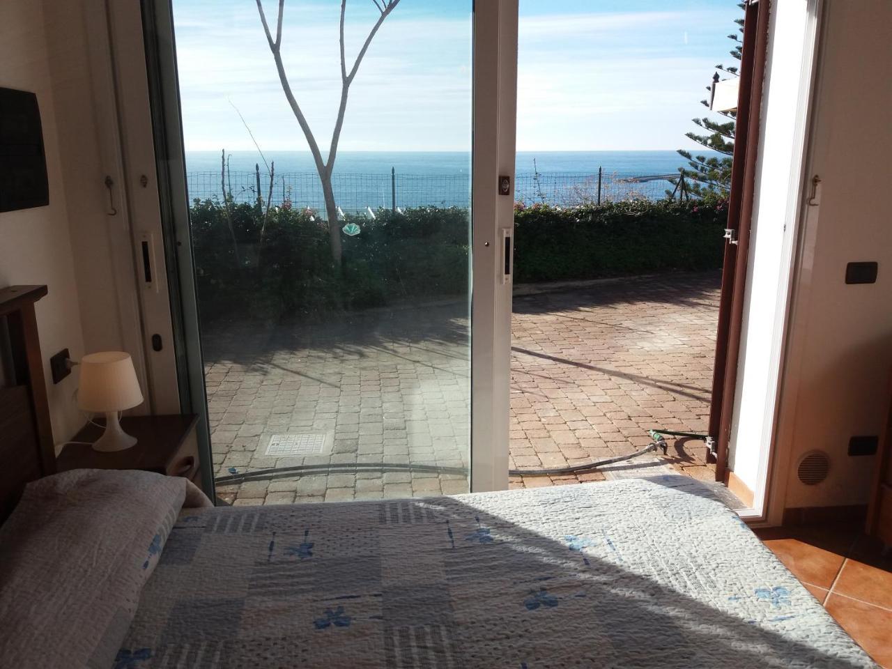 Villa Del Mare Ligure Terme & Spa Piscina A 37 Gradi Санто-Стефано-аль-Мар Экстерьер фото